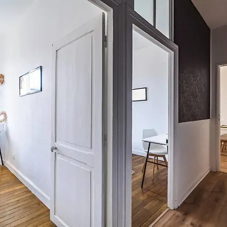 Le Cosy - 2 Chambres - Hyper Centre Lägenhet *