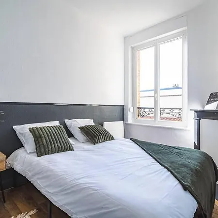 Le Cosy - 2 Chambres - Hyper Centre Lägenhet